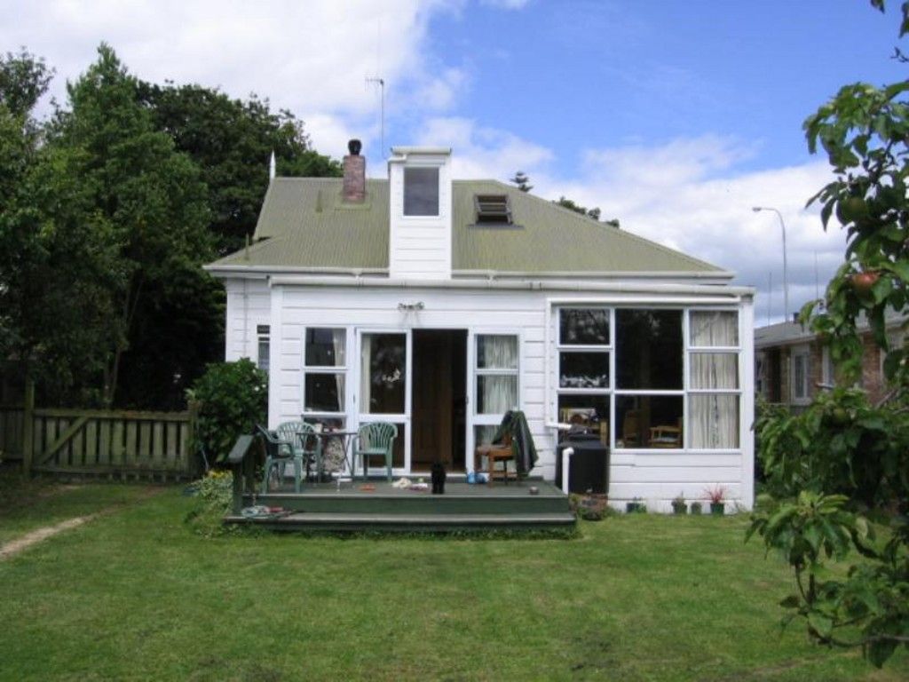 125 Fitzherbert Avenue, WEST END, Palmerston North City
