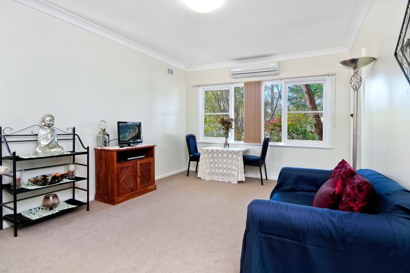 5 Dwyer Avenue, WOY WOY, NSW 2256
