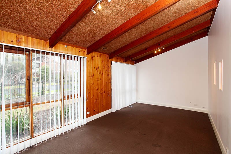 18 Rowan Drive, KEALBA, VIC 3021