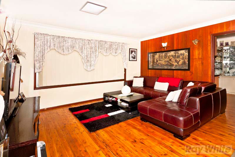 19 Butler Avenue, BOSSLEY PARK, NSW 2176