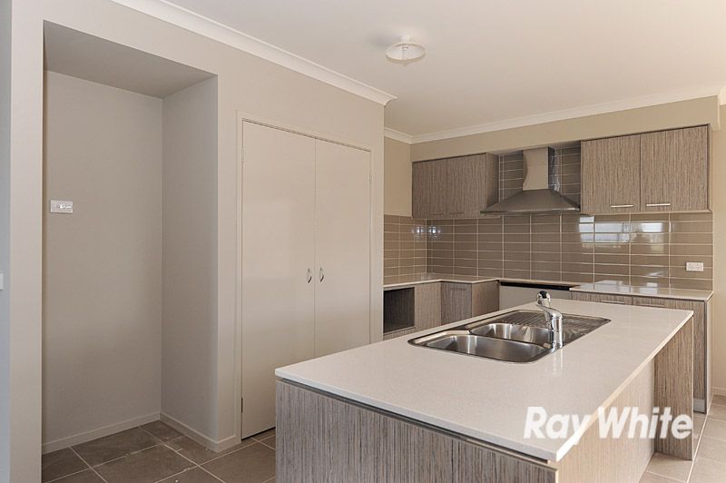 4 Ventasso Street, CLYDE NORTH, VIC 3978