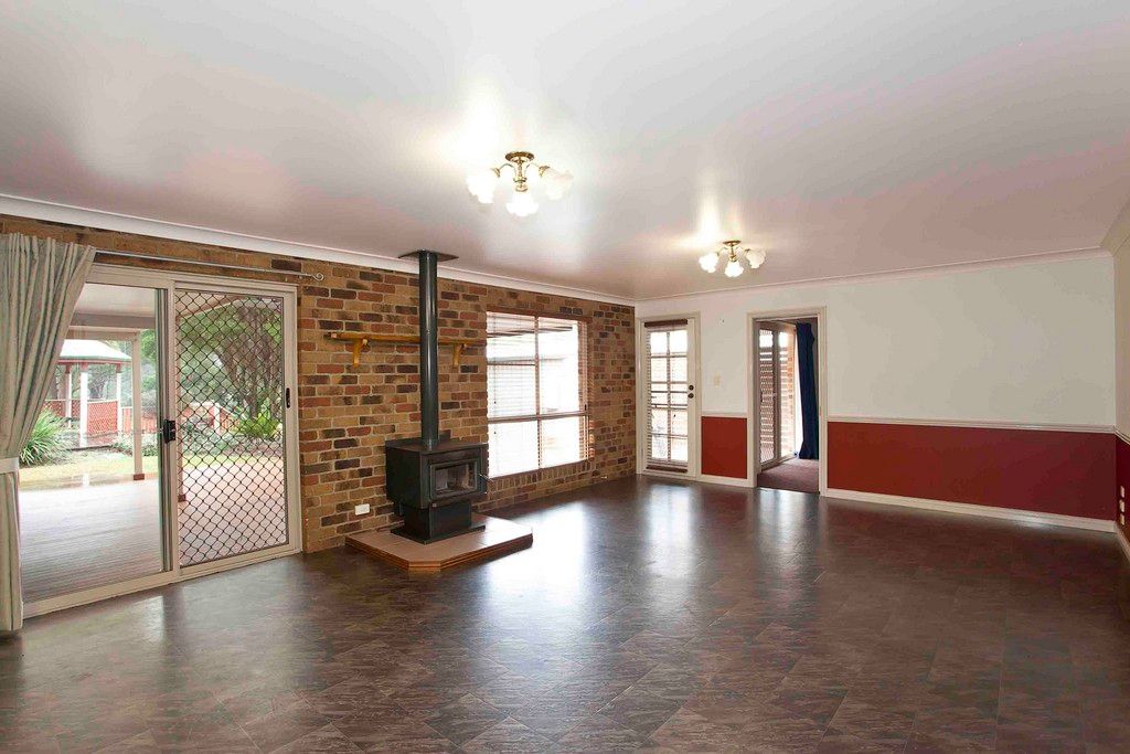 10 Ironbark Court, Highfields, QLD 4352