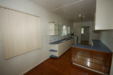 11 Strathdale Street, ASPLEY, QLD 4034