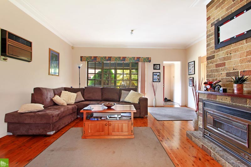 22 Roberts Avenue, BARRACK HEIGHTS, NSW 2528