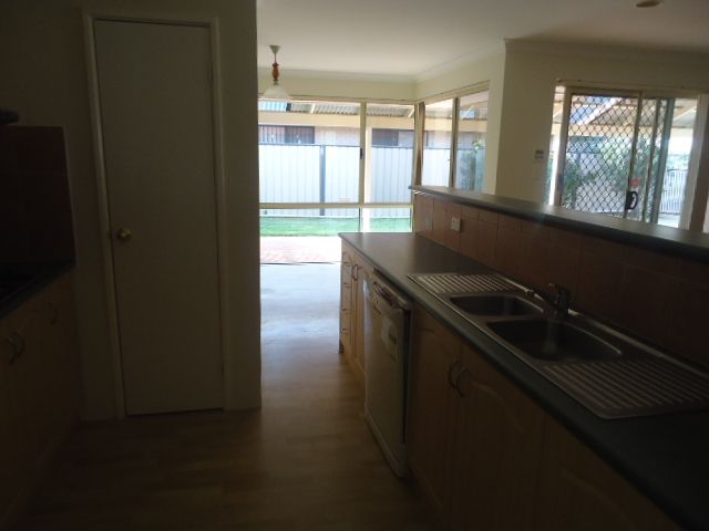 5 Seaview Boulevard, WANDINA, WA 6530