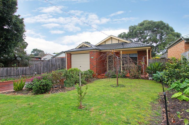182 Seventh Avenue, ROSEBUD, VIC 3939
