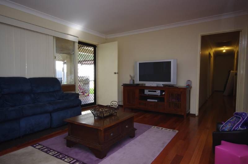 54 Curtis Way, GIRRAWHEEN, WA 6064