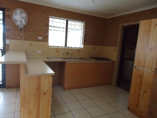 5 Lowan Court, WAGGRAKINE, WA 6530