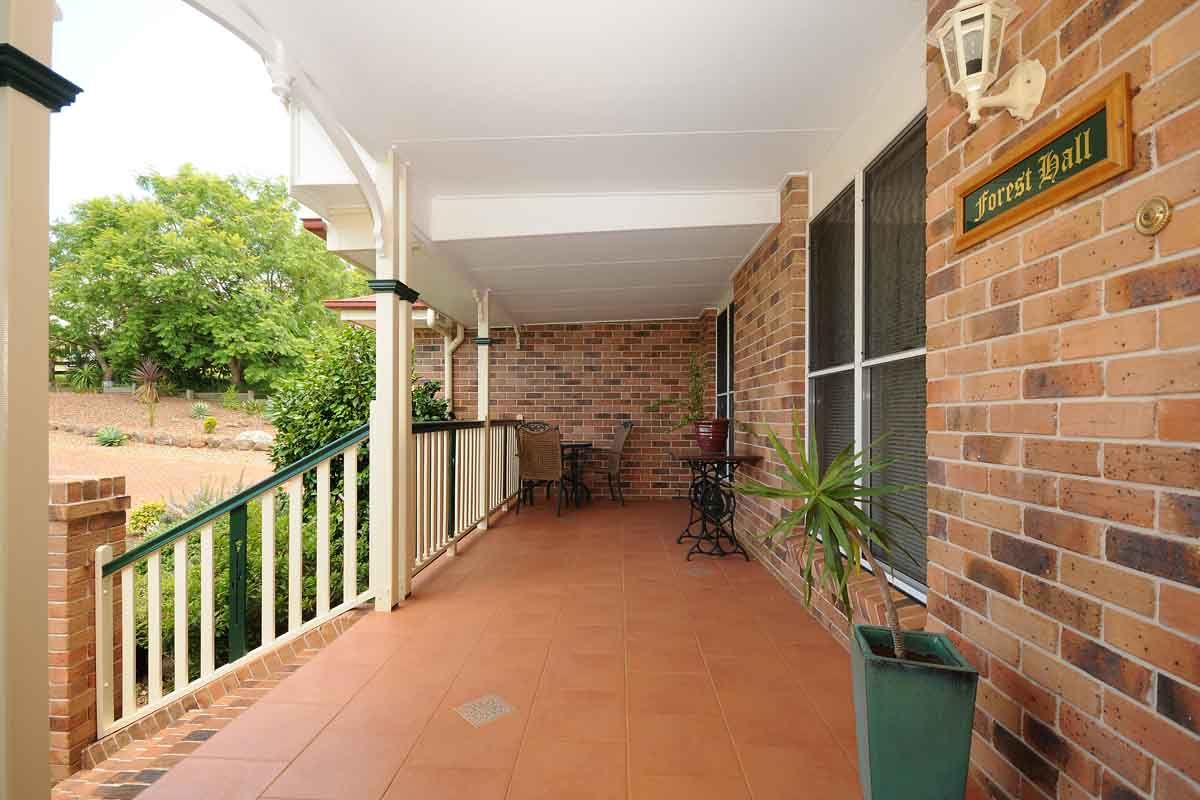 10 Trafalgar Street, MIDDLE RIDGE, QLD 4350