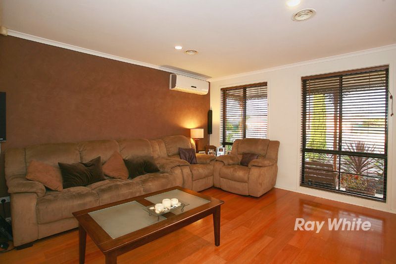 18 Forsyth Court, CRANBOURNE NORTH, VIC 3977