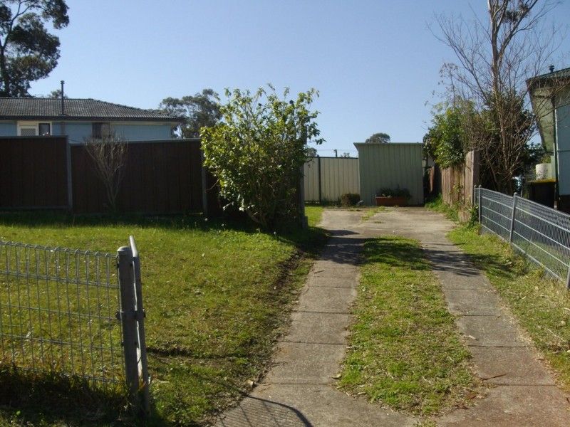 1 Boonooke Crescent, MILLER, NSW 2168
