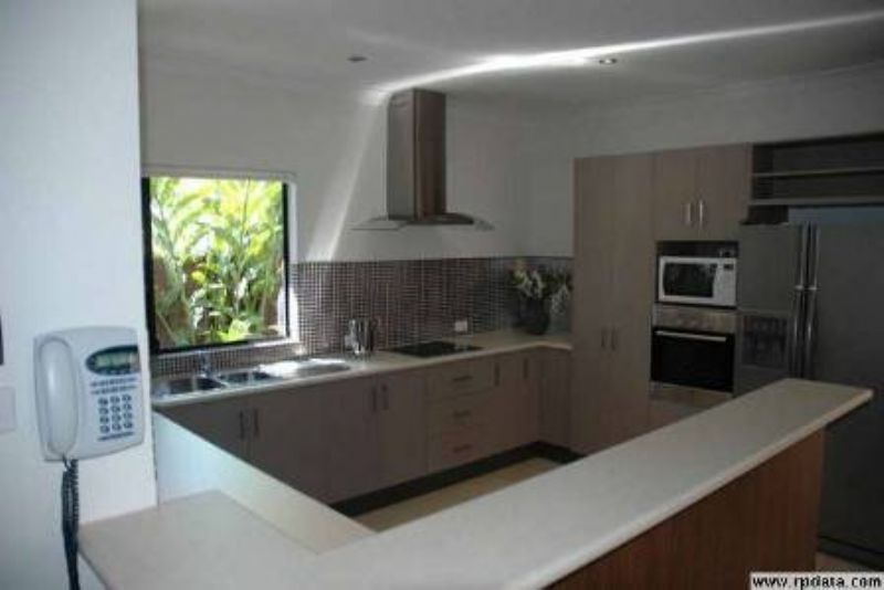 8 Seclusion Drive, PALM COVE, QLD 4879