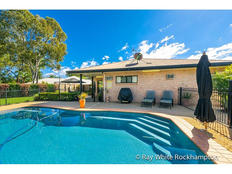 21 Warner Avenue, NORMAN GARDENS, QLD 4701