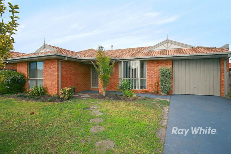 16 Joyce Street, CRANBOURNE VIC 3977