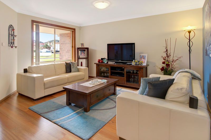 13 Selwyn Grove, HORSLEY, NSW 2530