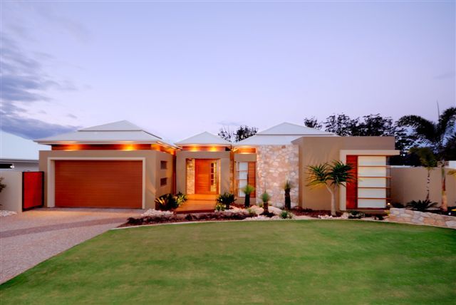 7 Colman Drive, MIDDLE RIDGE QLD 4350