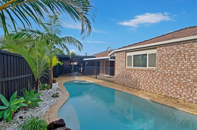 23 Rosewater Crescent, TUGUN QLD 4224