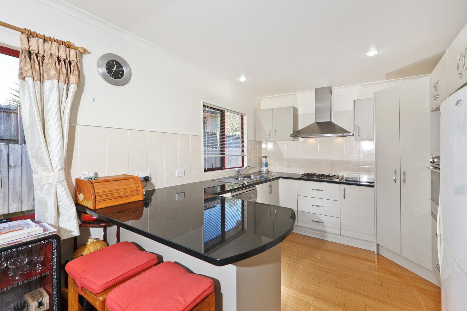 14 Meridian Court, ALBANY, North Shore City