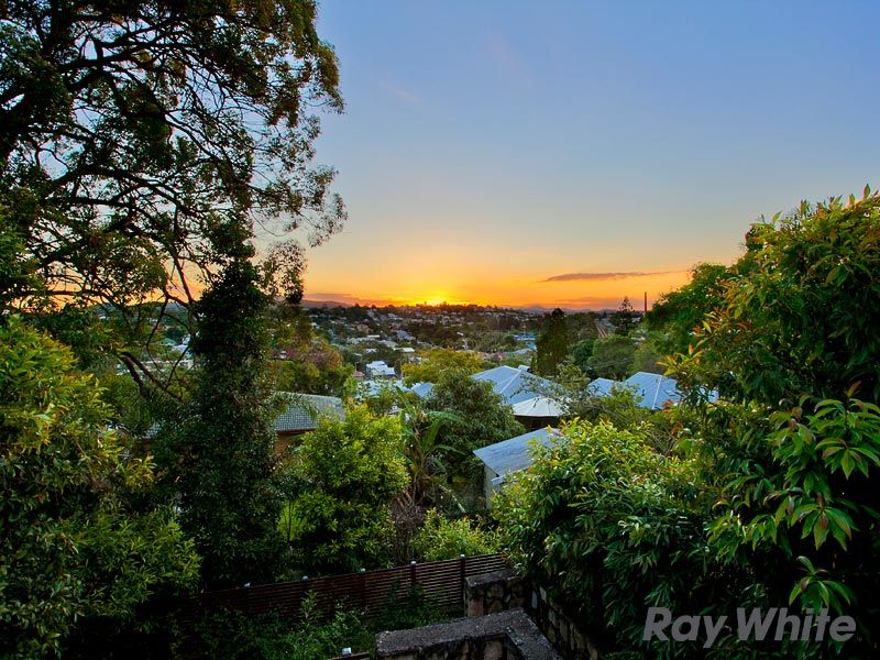 34 Lansdowne Street, NEWMARKET, QLD 4051