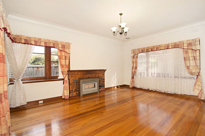 24 Henty Street, MURRUMBEENA, VIC 3163