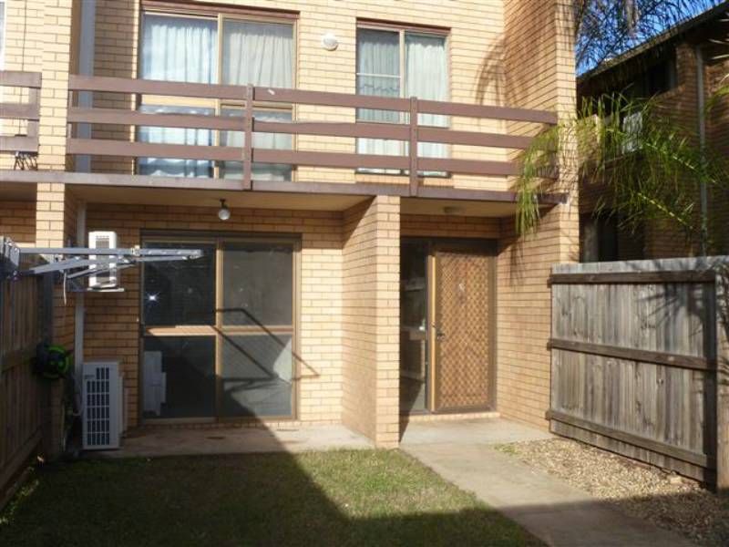 3/36 Kent Street, WEST GLADSTONE, QLD 4680