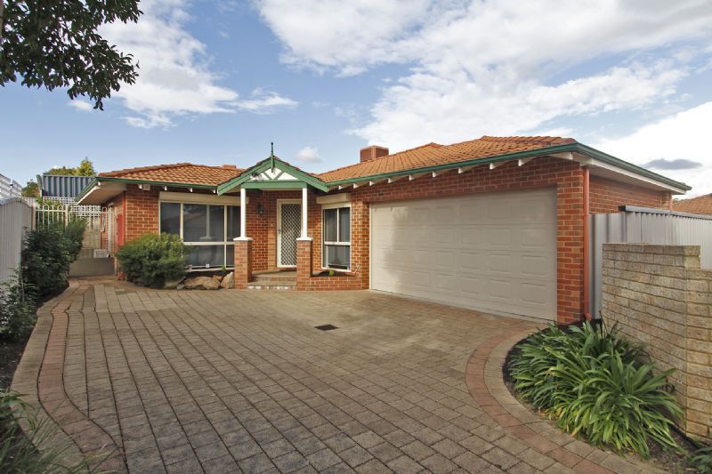 9A Dundee Street, LEEMING WA 6149
