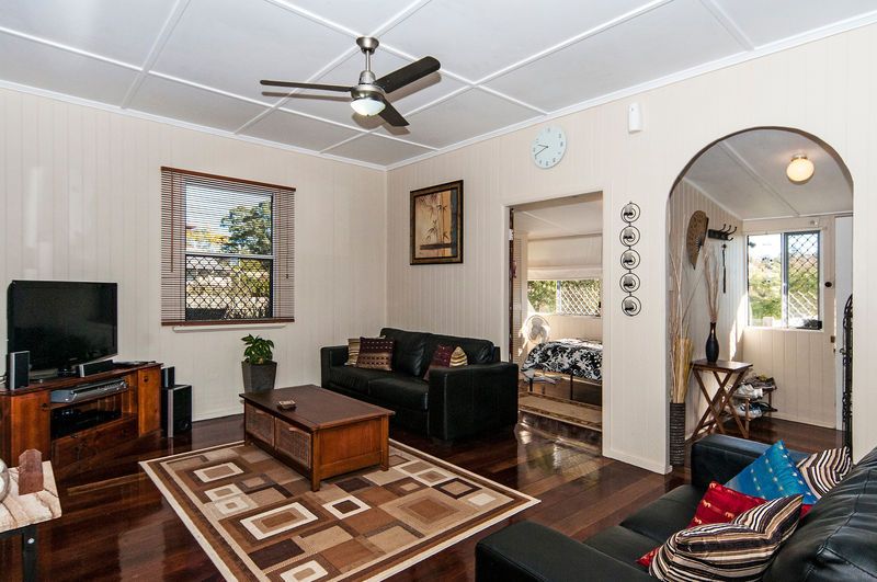 13 Whichello Street, NEWTOWN, QLD 4350