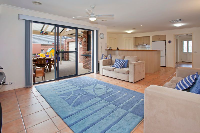 12 Pethajohn Parade, GROVEDALE, VIC 3216
