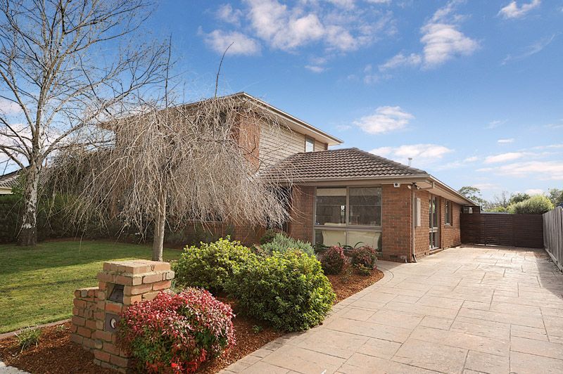 162 Windermere Drive, FERNTREE GULLY, VIC 3156