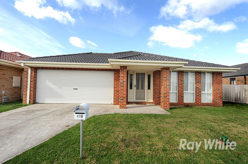 118 McGregor Road, PAKENHAM VIC 3810