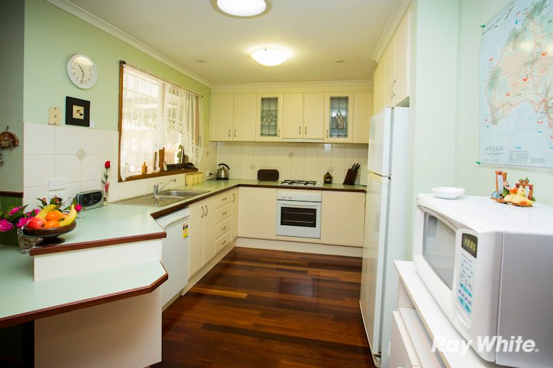49 Howey Road, PAKENHAM, VIC 3810