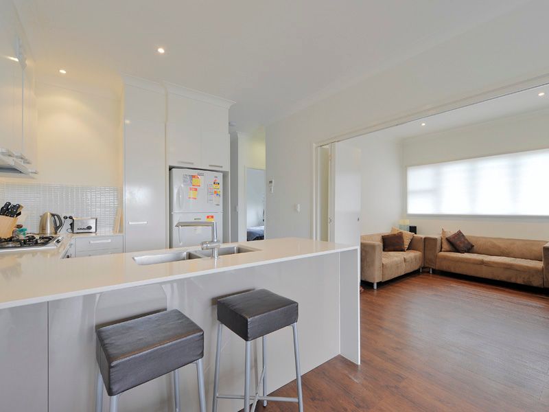 18 Barton Road, HAWTHORNE QLD 4171