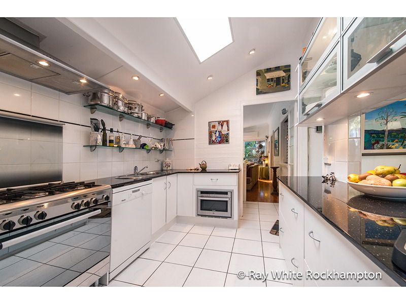 4 Bapaume Street, WANDAL, QLD 4700