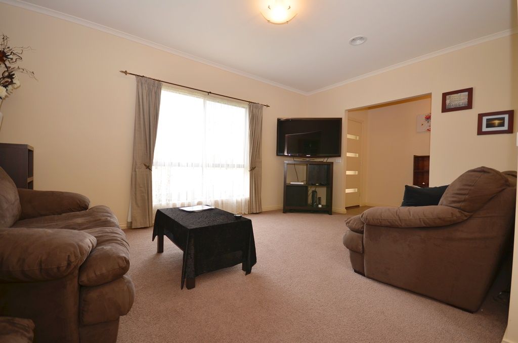 7/34 Menhennet Drive, DELACOMBE, VIC 3356