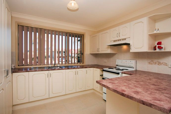 11 Isa Road, WORRIGEE, NSW 2540