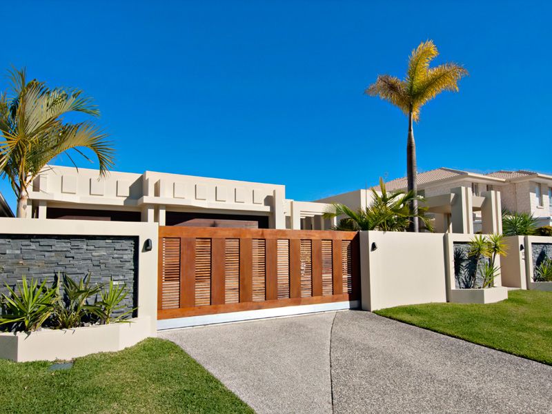 12 Rutherford Place, PELICAN WATERS QLD 4551