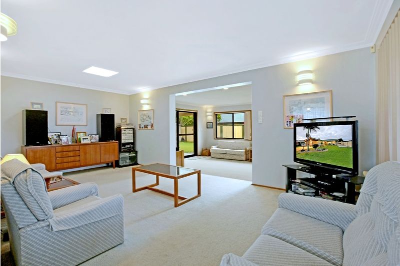 24 Splice Street, MERMAID WATERS, QLD 4218