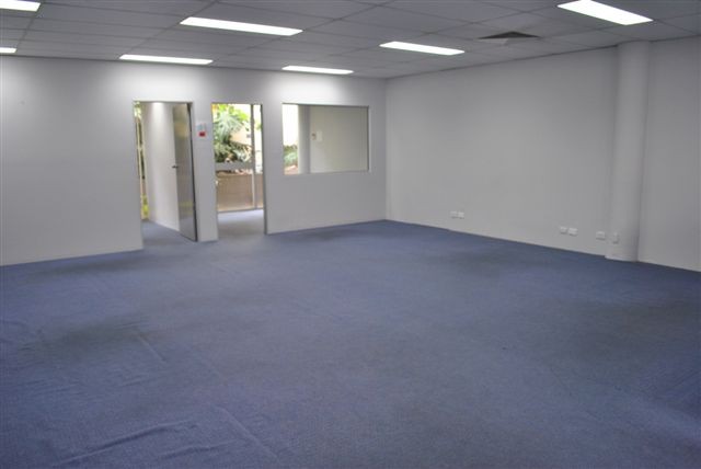 Suite 4/3368 Pacific Highway, SPRINGWOOD, QLD 4127