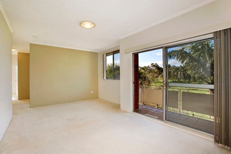19 Meriton Street, GLADESVILLE NSW 2111