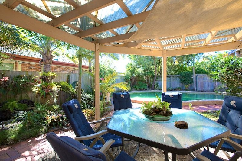 27 Anchorage Way, BIGGERA WATERS, QLD 4216