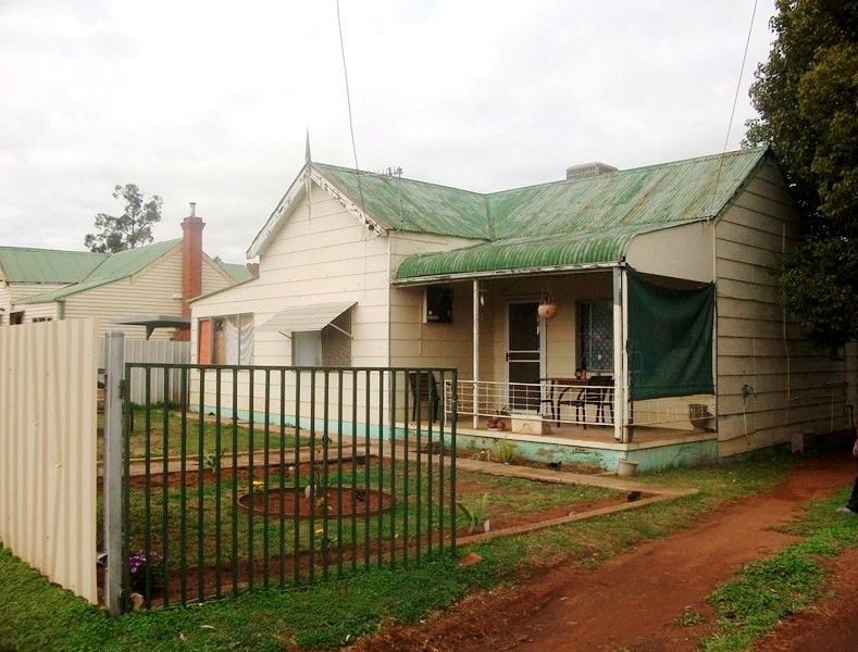 94 Molong Street, CONDOBOLIN, NSW 2877