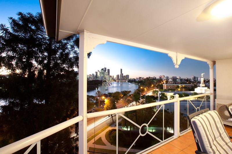 236 River Terrace, KANGAROO POINT QLD 4169