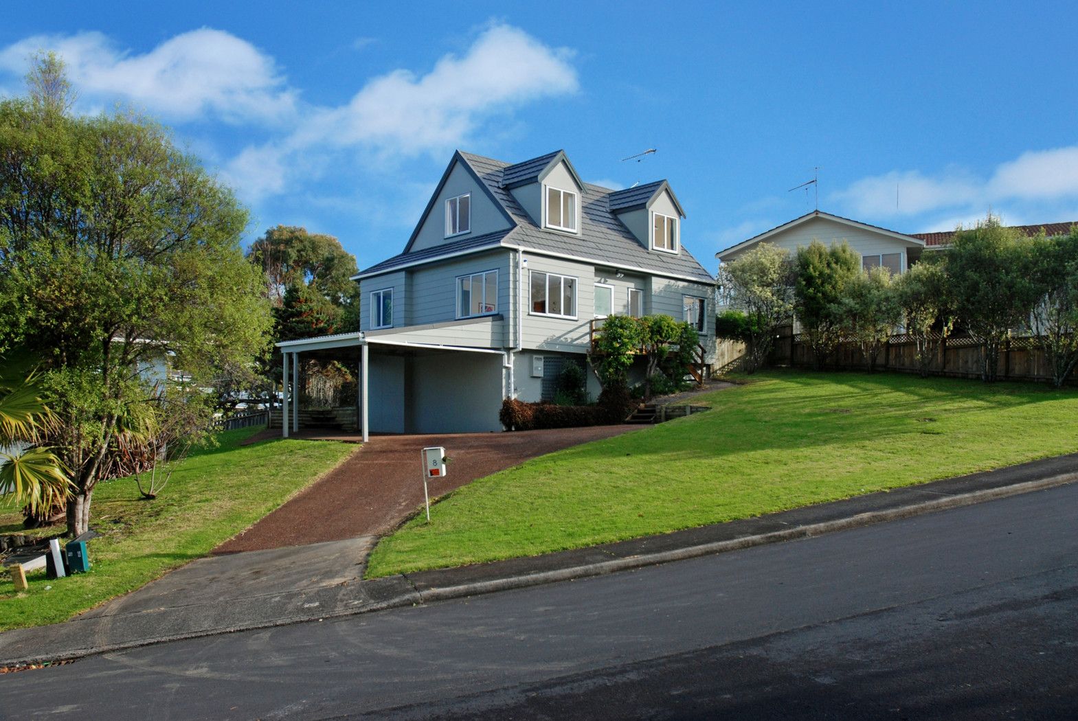 8 Tetrarch Place, TOTARAVALE, North Shore City