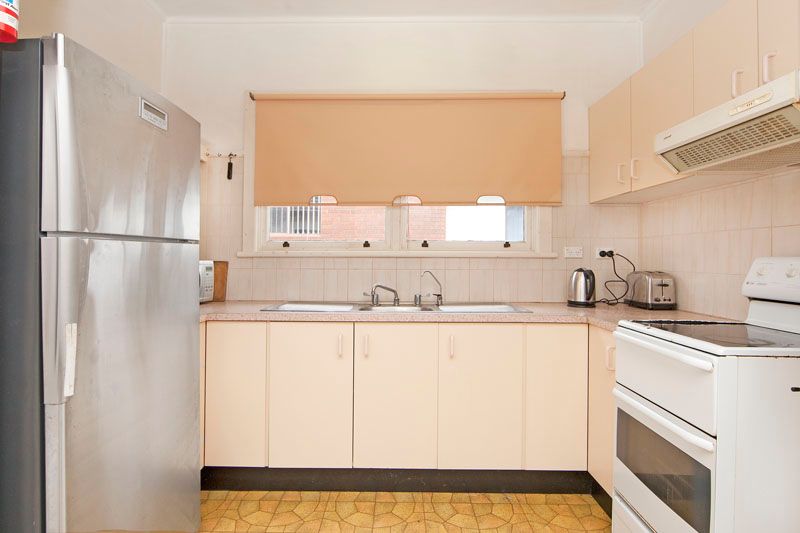 25 Suncrest Parade, GOROKAN, NSW 2263