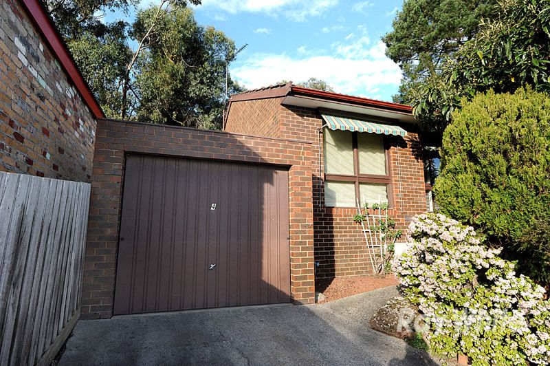 4/6 Pleasant Road, FERNTREE GULLY, VIC 3156