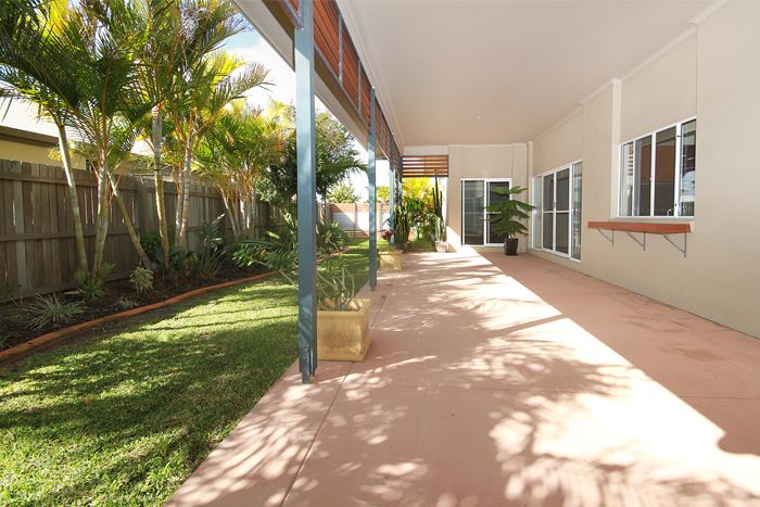 15 Madagascar Court, KAWANA ISLAND, QLD 4575