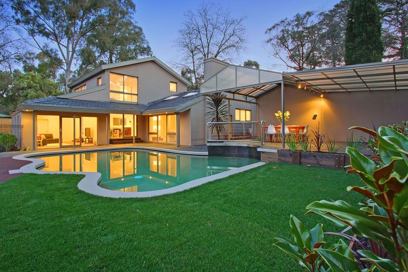 4 KARDINIA Crescent, WARRANWOOD VIC 3134