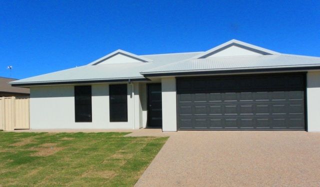 6 Easton Street, EMERALD, QLD 4720