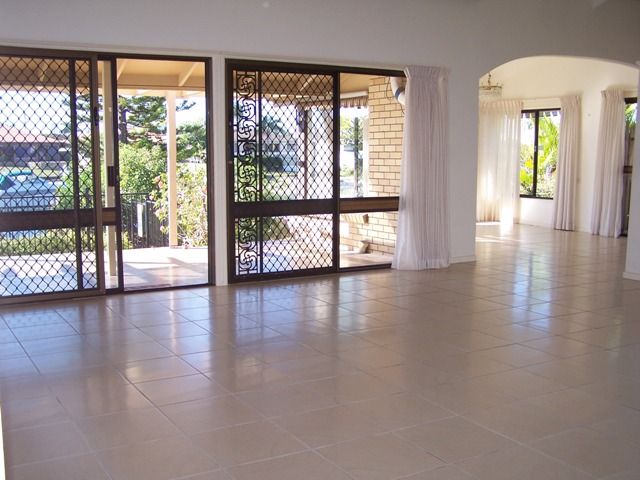 93 Te Peters Drive, BROADBEACH, QLD 4218