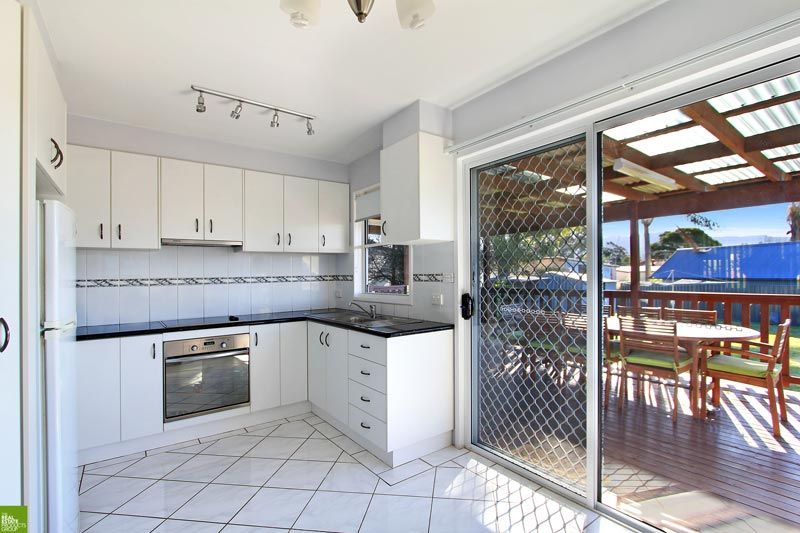 16 Moles Street, ALBION PARK, NSW 2527
